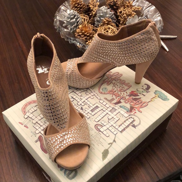 Jeffrey Campbell “Rally” High Heels - Picture 3 of 7